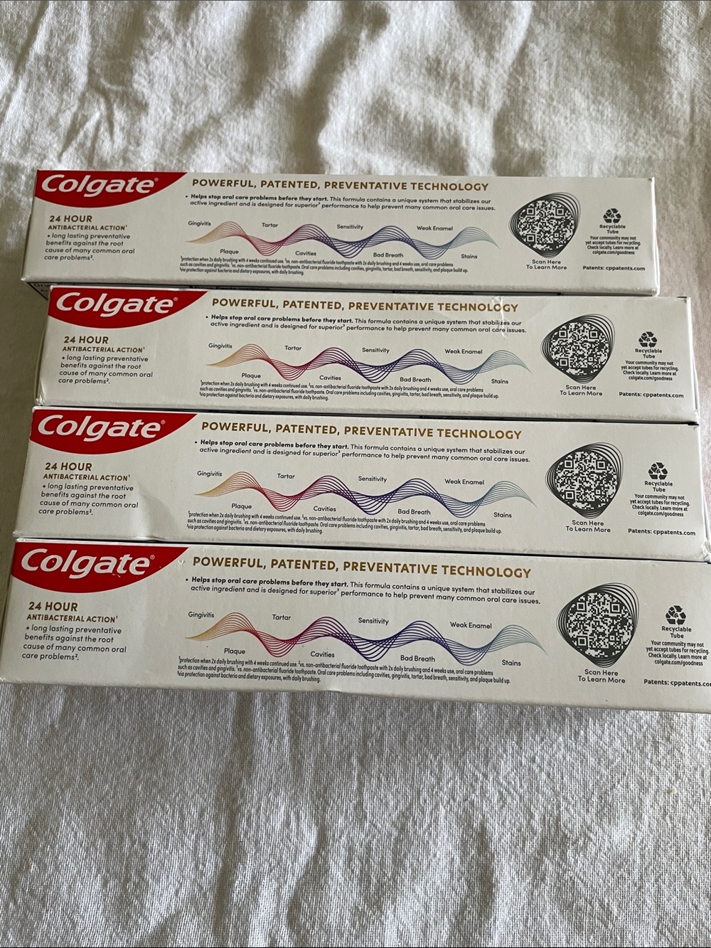 Colgate Total Deep Clean Toothpaste - White - Picture 2 of 4